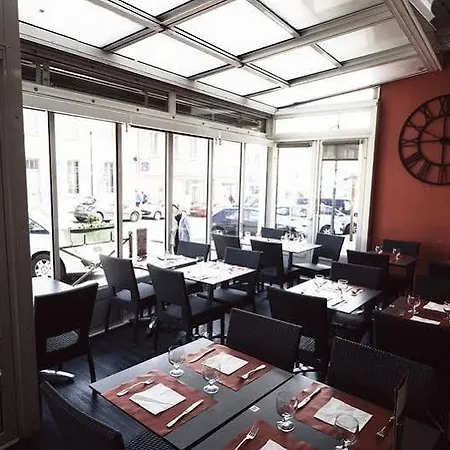 ホテル Brasserie Le Lion D'or 2*